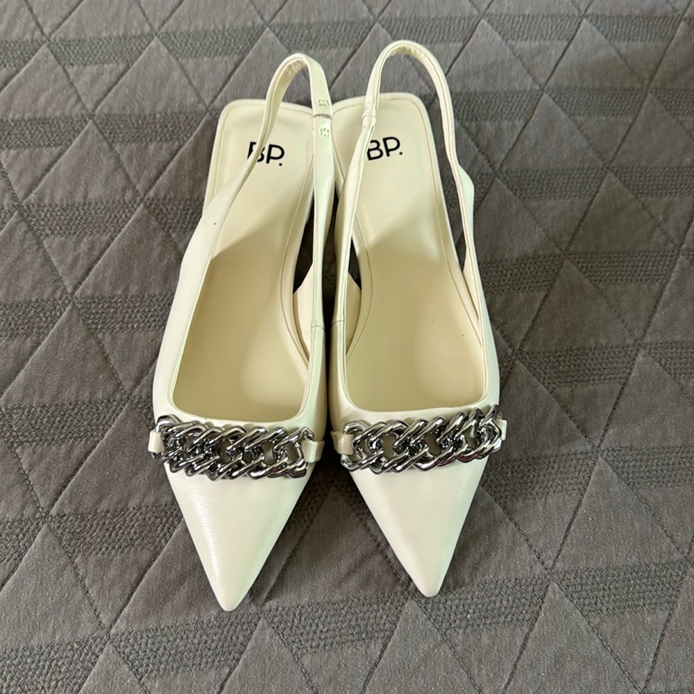 Nordstrom BP White Sling Back Silver Chain Square Heel Size 7 NWT - Picture 4 of 5